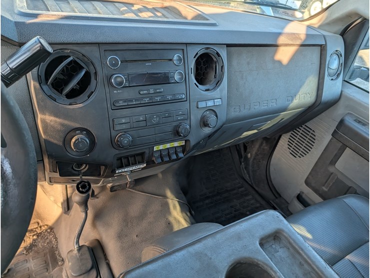 2011-ford-f350-image-16