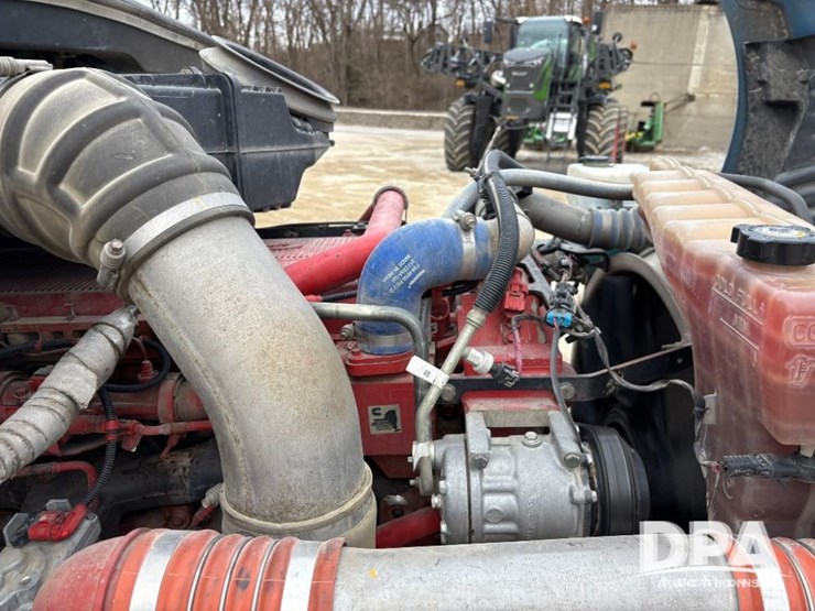 peterbilt-579-image-60