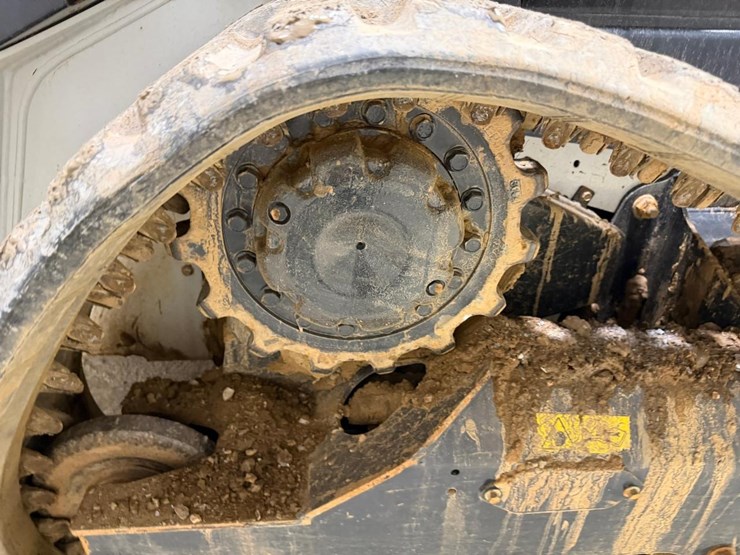 2023-bobcat-t76-image-19