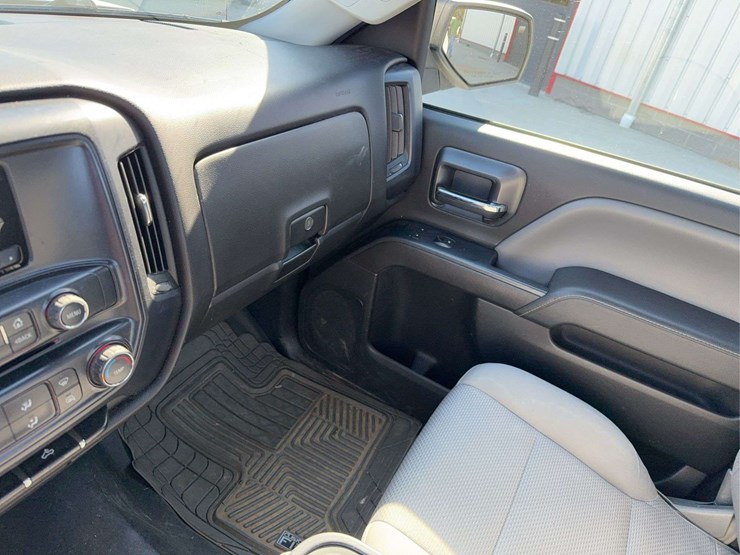 2014-gmc-sierra-1500-image-32