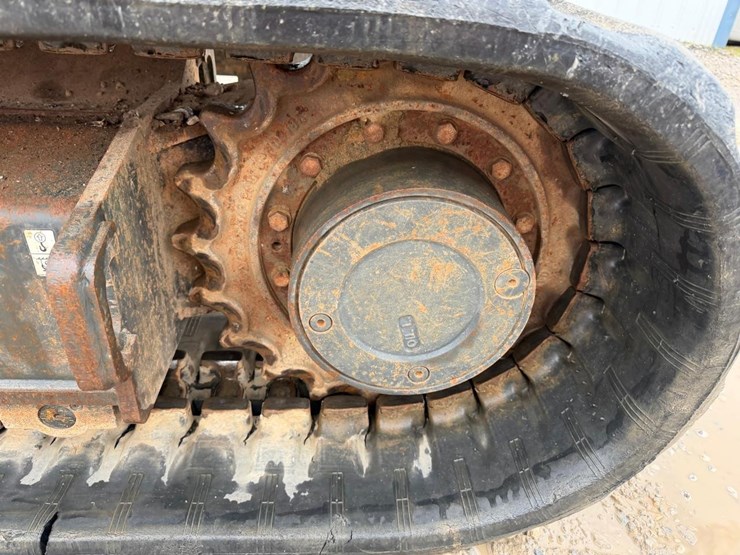 2020-bobcat-e85-image-18