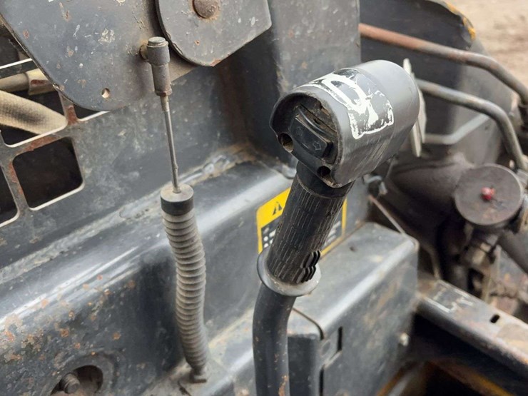 2002-new-holland-ls150-image-22