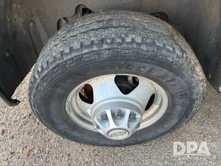 2009-chevrolet-3500hd-image-26