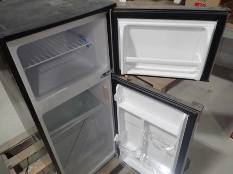 magic-chef-fridge-&-freezer-image-9