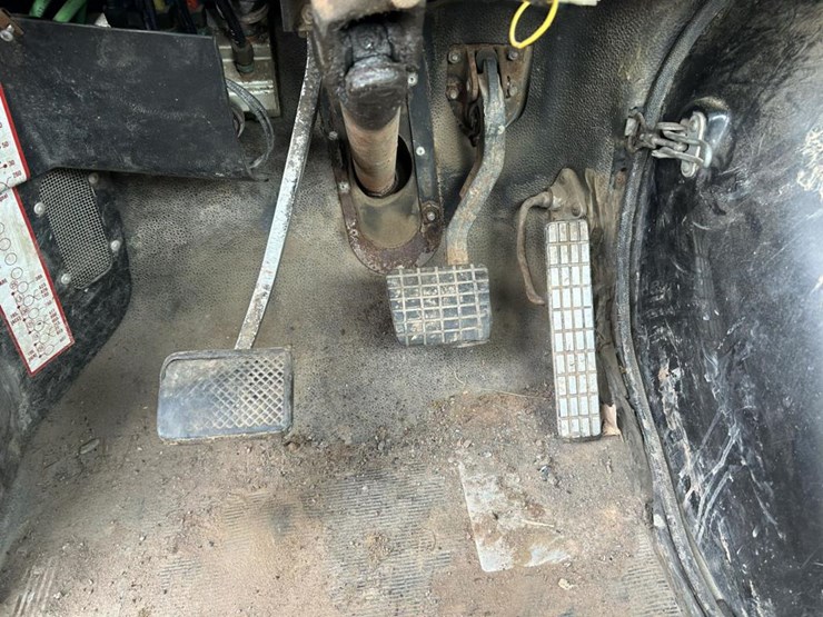 #1427-•-1989-autocar-flatbed-truck-image-53