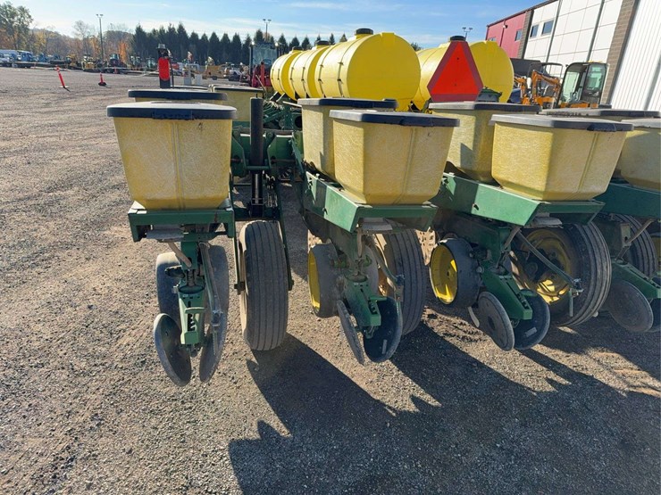 john-deere-7000-image-15