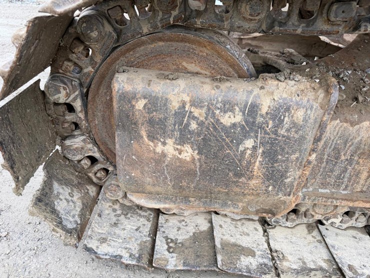 case-cx160b-image-13