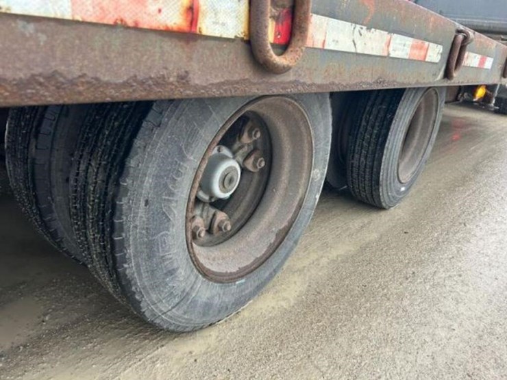 2002-bws-trailer-image-20