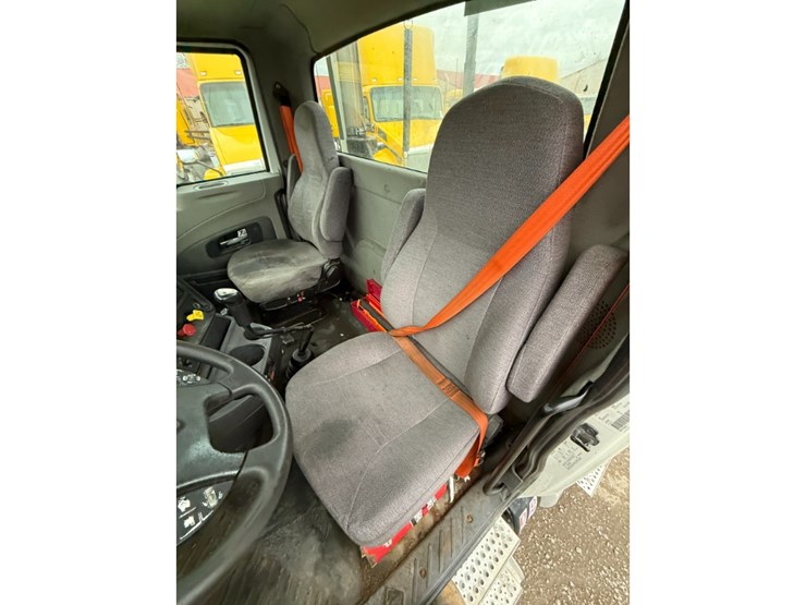 2014-international-prostar-image-19