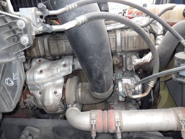 2020-freightliner-cascadia-126-image-26