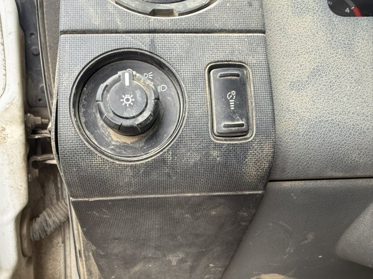 2011-ford-f550-image-37