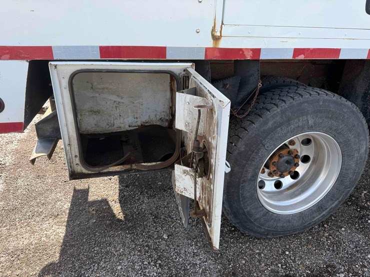 international-durastar-4300-image-15