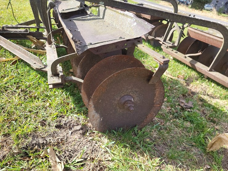 rolling-tractor-tandem-disk-image-10