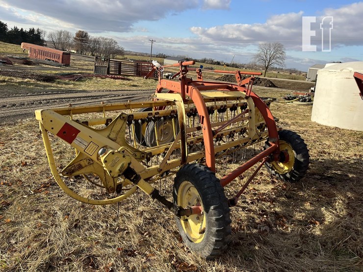 new-holland-258-image-1