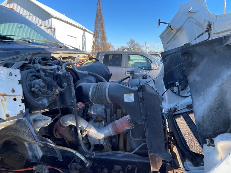 2007-ford-f750-xl-image-32