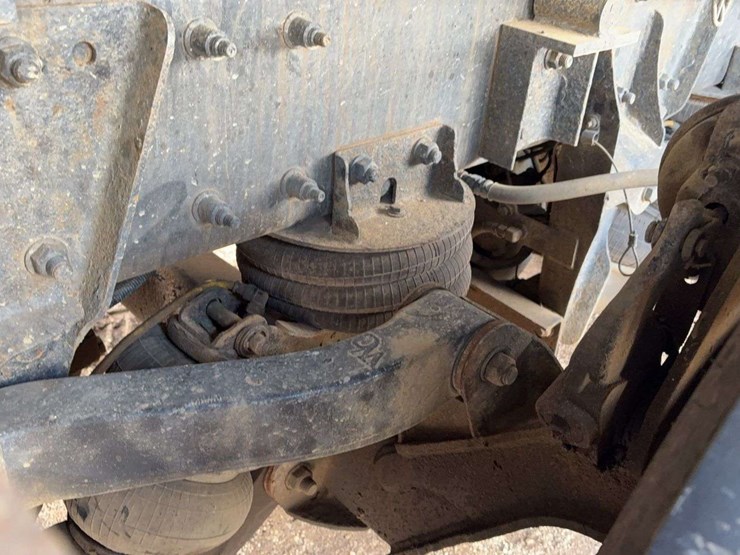 2017-kenworth-t880-image-24