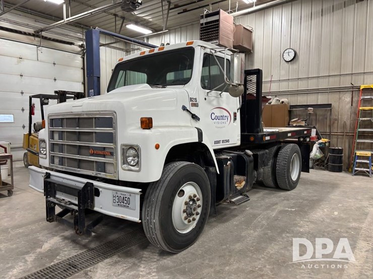 1989-international-2375-plow-truck-(dr12639-unit-215)-image-1