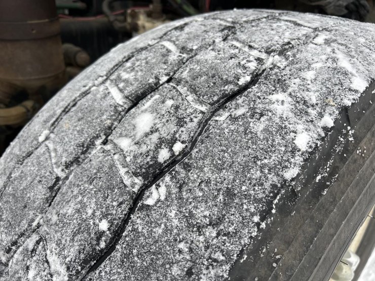 #1042-•-2000-volvo-quad-axle-dump-truck-image-60