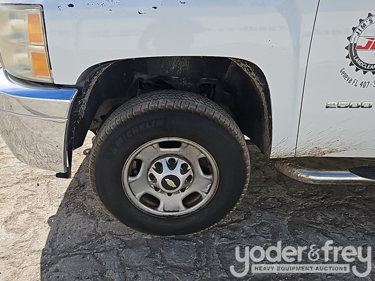 chevrolet-silverado-2500-image-13