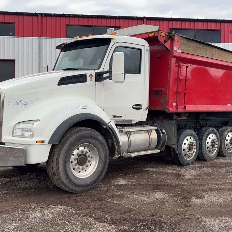 2016 KENWORTH T880