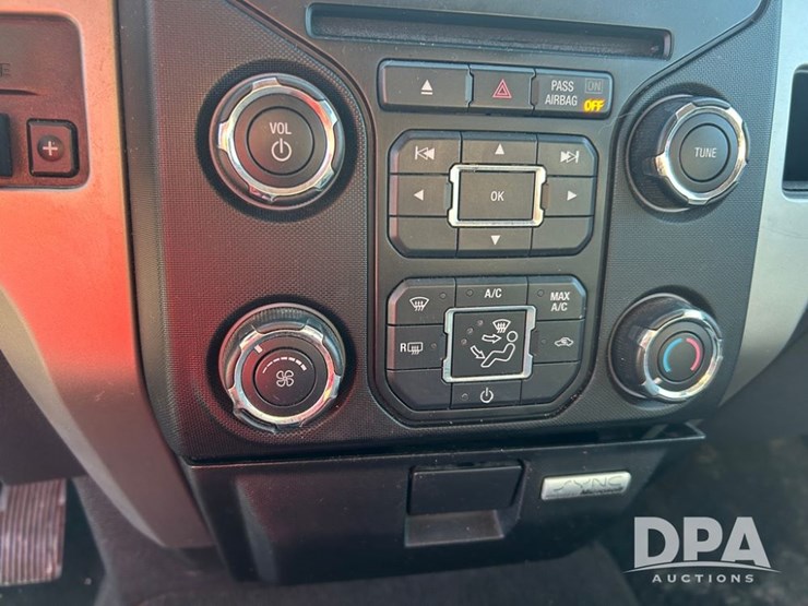 ford-f150-xlt-image-29