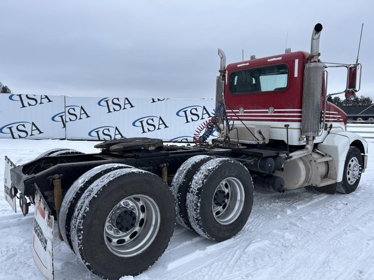2007-peterbilt-385-image-5