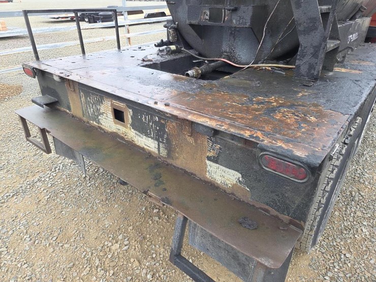 2011-international-durastar-4400-image-32