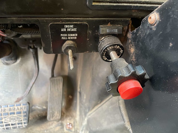 international-4900-image-91