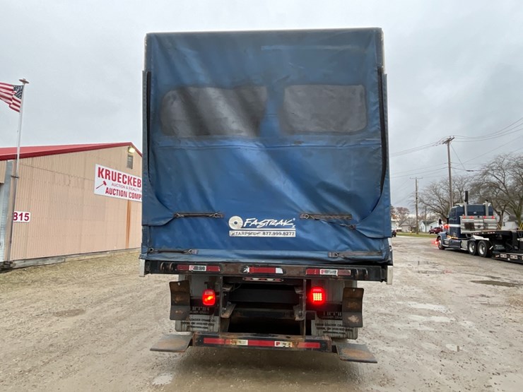 freightliner-m2-106-image-9