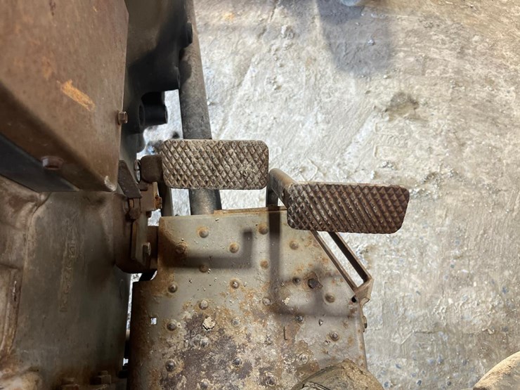 massey-ferguson-265-image-29