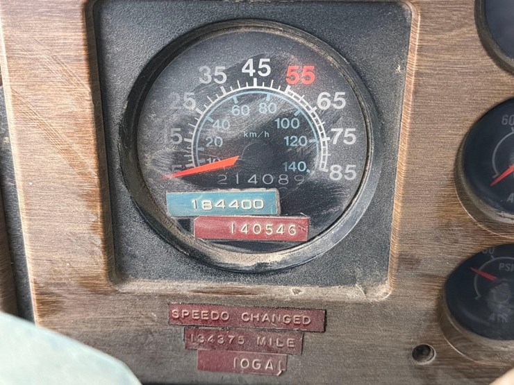 1979-international-f227-image-33