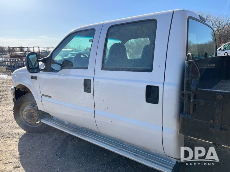 ford-f550-xl-image-40