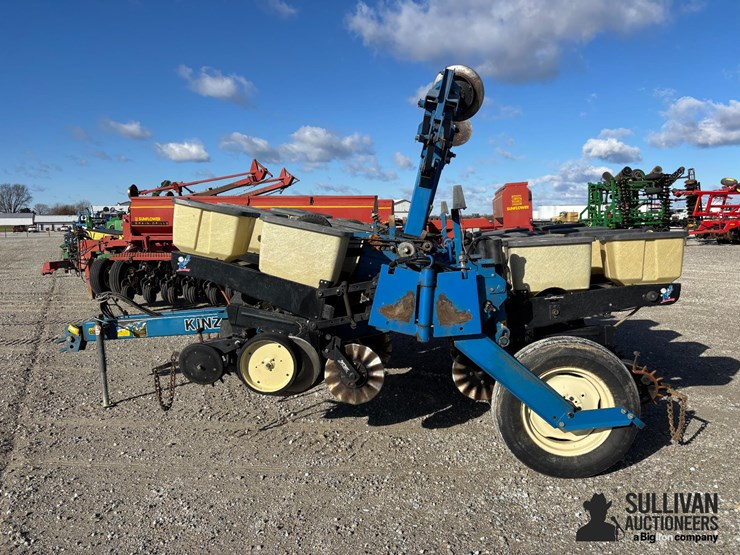 kinze-2200-image-7