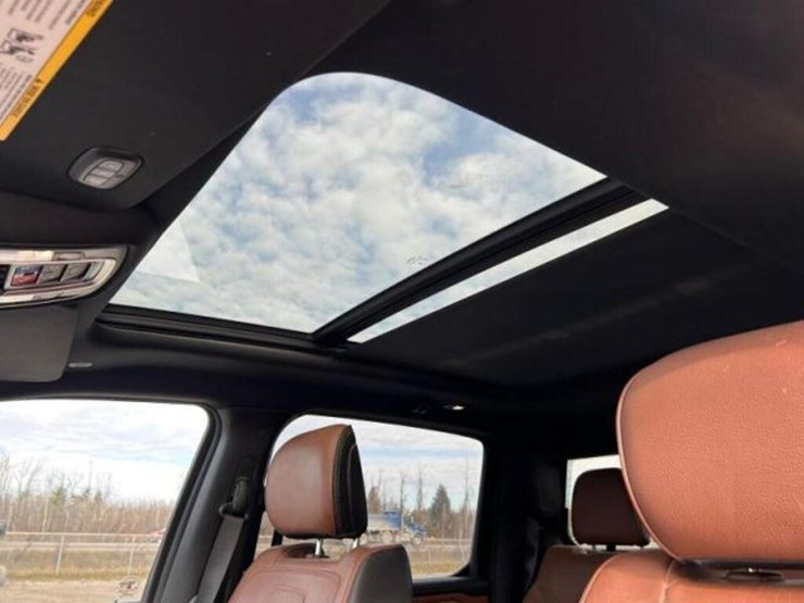 2020-ram-1500-laramie-longhorn-image-22