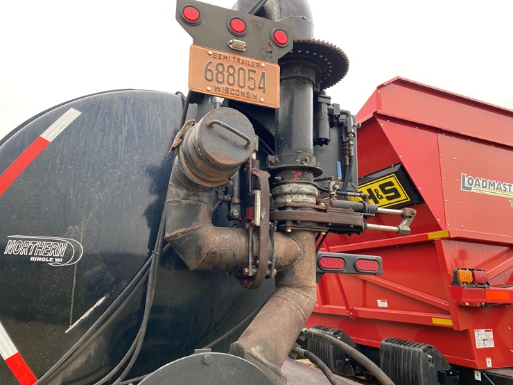 #1031-•-2014-northern-6000-gallon-semi-manure-tanker-trailer(has-wi-title)-(kewaunee,-wi)-image-33