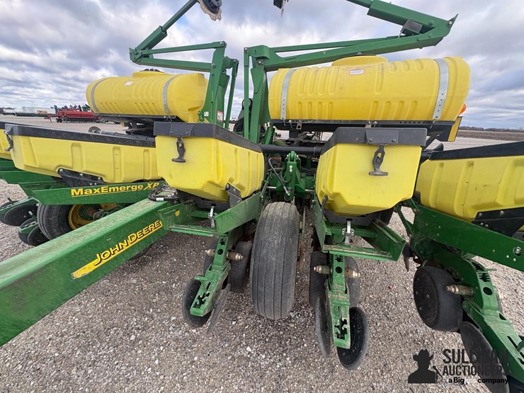 john-deere-1760-image-16