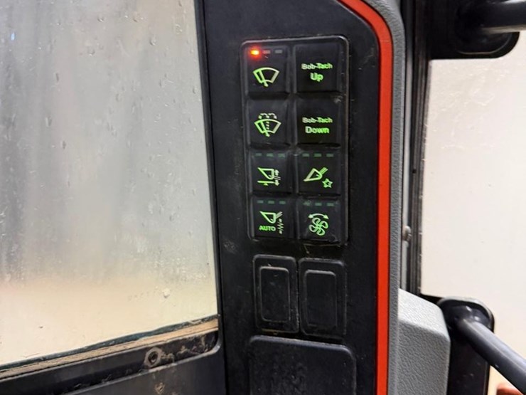 2022-bobcat-t66-image-29