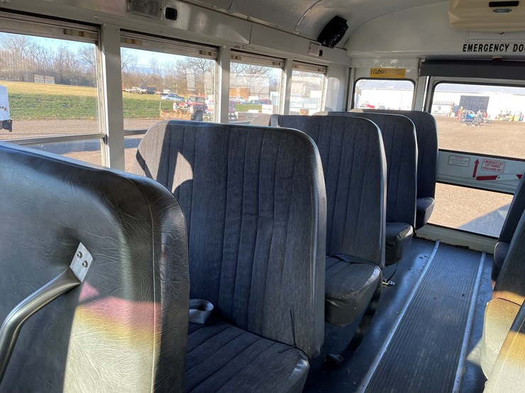 #1071-•-1999-chevy-short-bus-(has-wi-title)-image-23