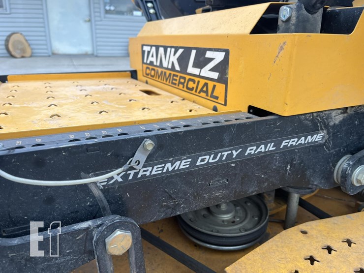 cub-cadet-tank-lz48-image-10