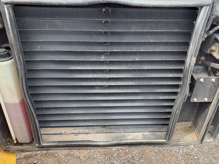 2022-new-holland-c362-image-26