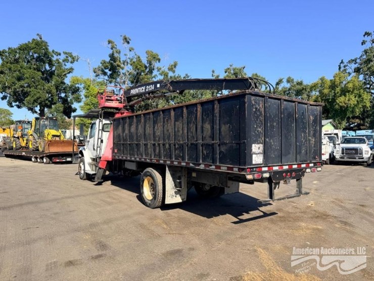 freightliner-m2-106-image-5