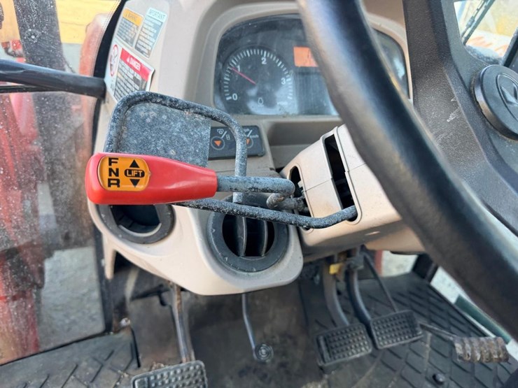 2016-kubota-m8560-image-27