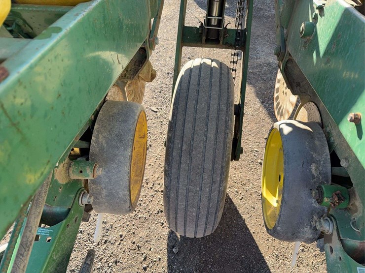john-deere-7000-image-5