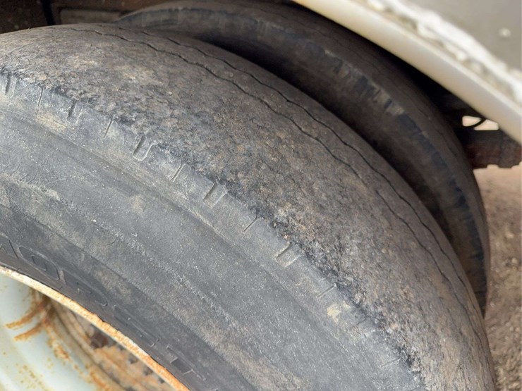 1981-ford-ln700-image-6