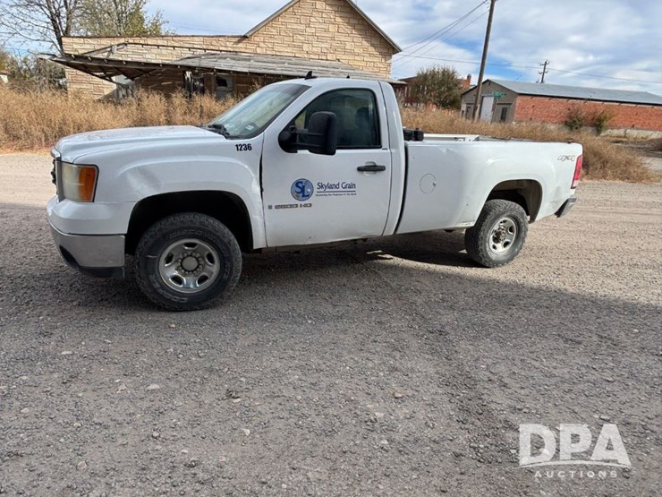 2009-gmc-sierra-2500hd-image-12