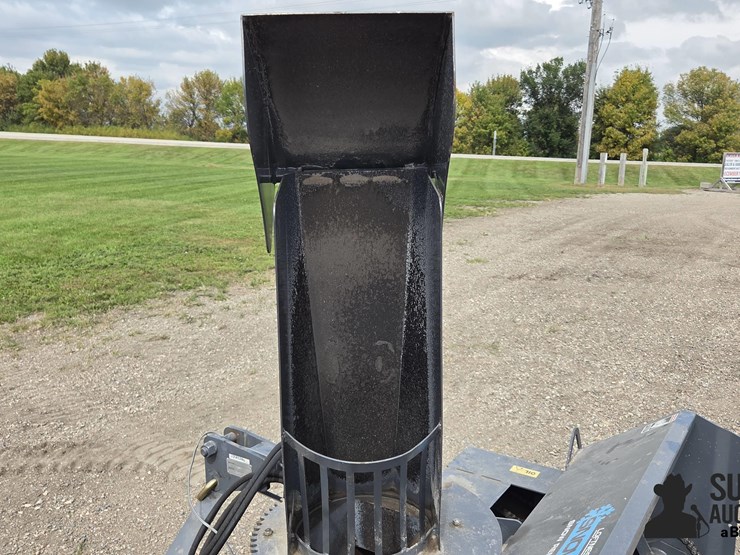 loftness-721she2-3-pt-snow-blower-image-16