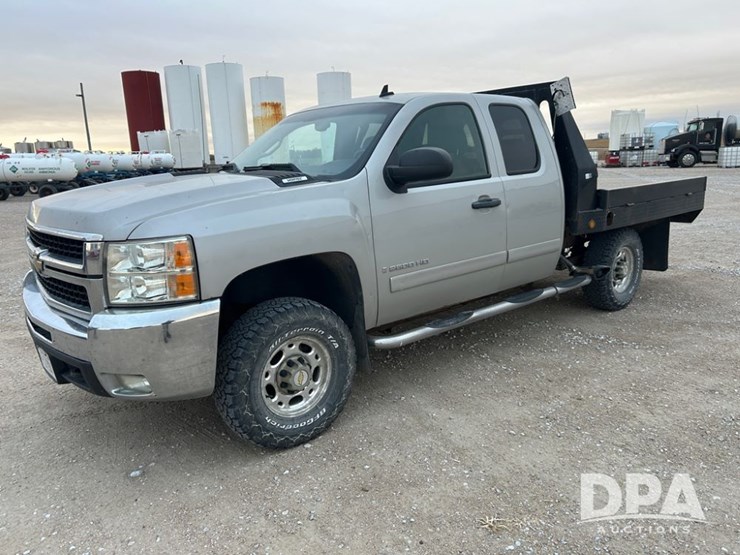 chevrolet-2500hd-image-2