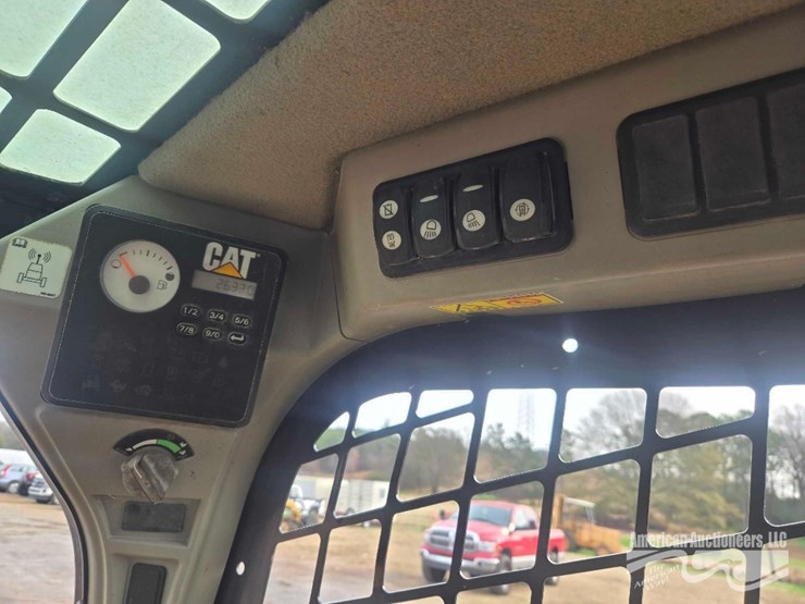 cat-259d-skid-steer-image-18