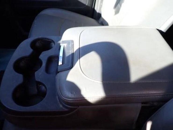 2016-dodge-1500-image-37