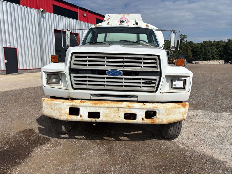 1992-ford-f700-image-24